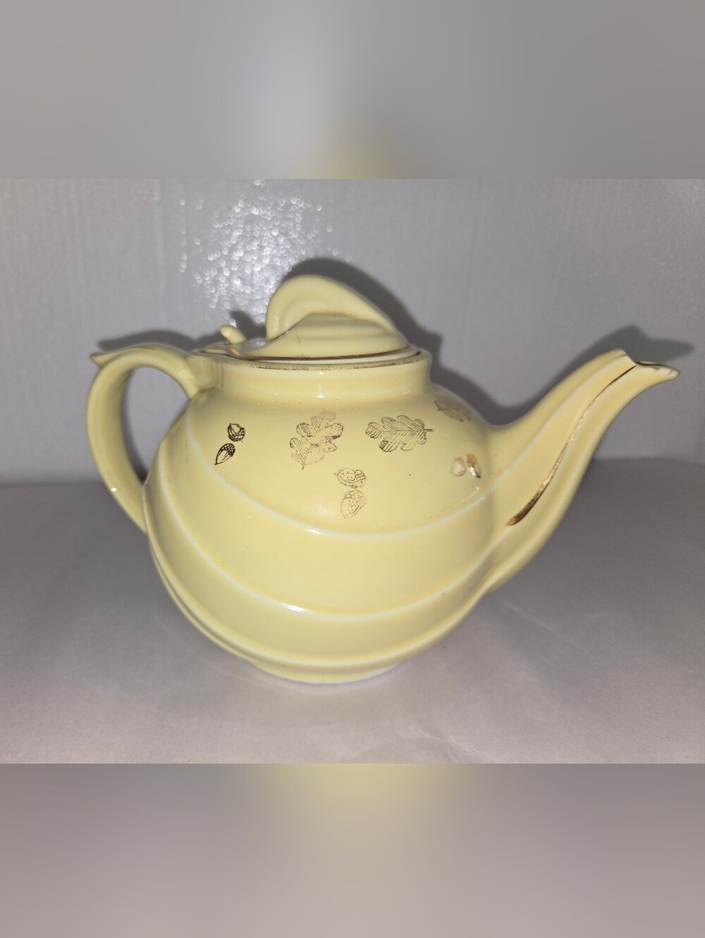 Vintage Hall #799 6-Cup Yellow Teapot w/ Gold Leaf Designs Tiny Chps On Spout